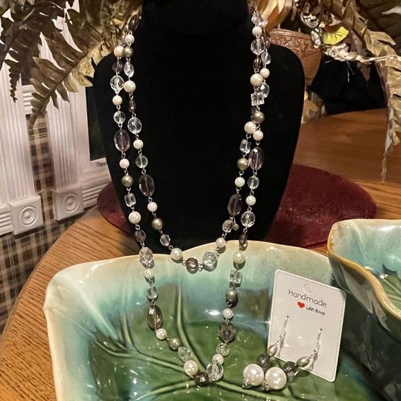 ⚫️ 4/$10 ⚫️ White & Silver Necklace Set Handcrafted Earrings
